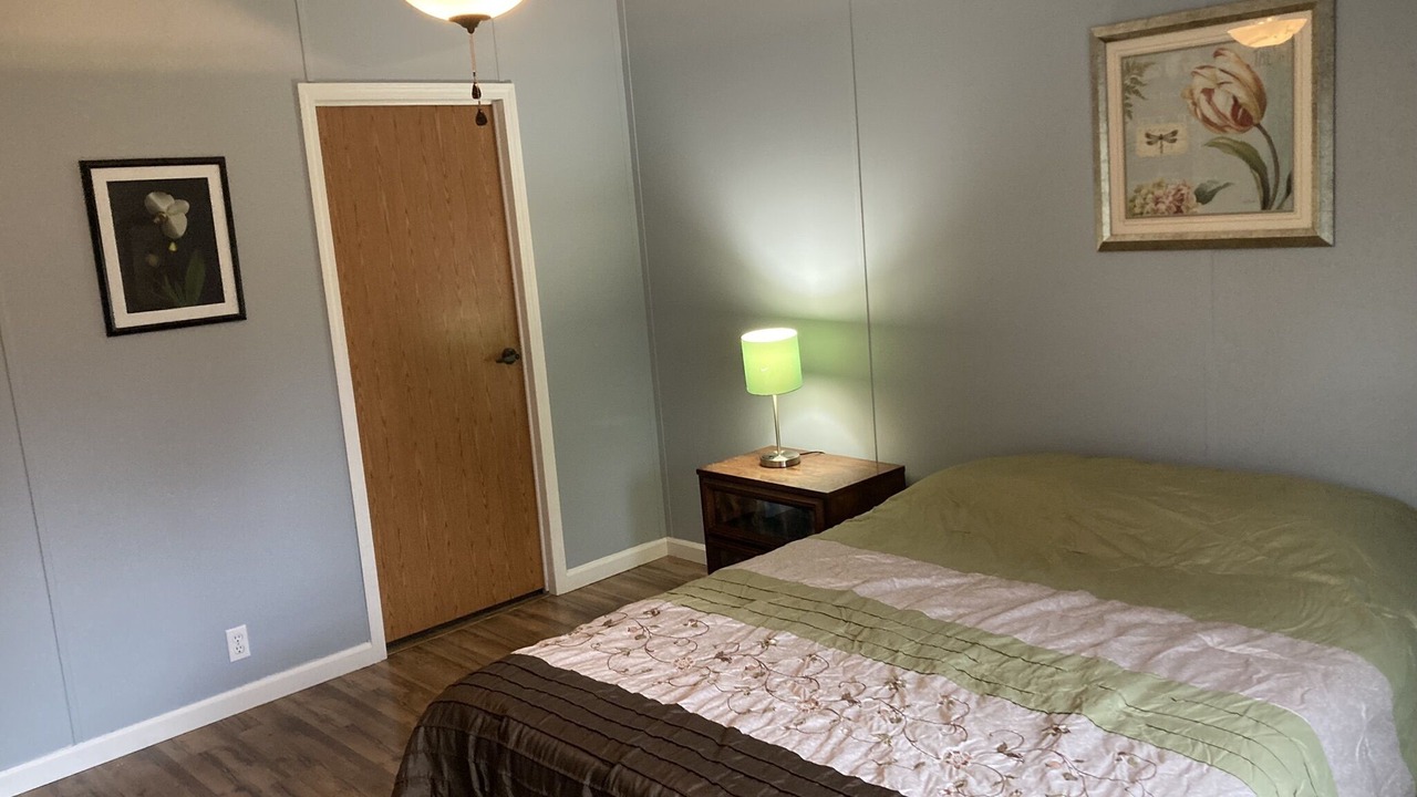 Photo of Bedroom in Redstar