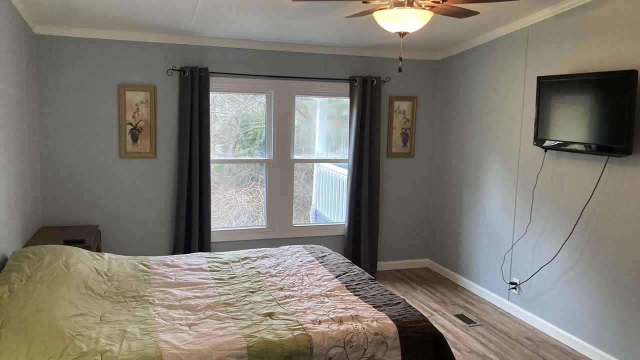 Photo of Bedroom in Redstar