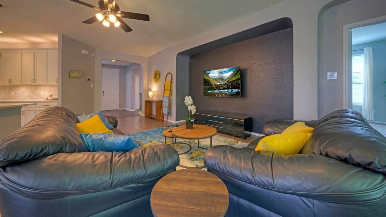 Photo of Livingroom in Pflugerville