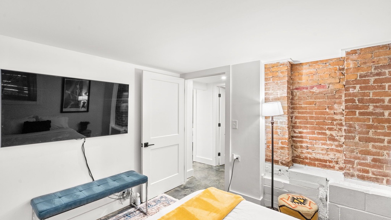 Photo of Bedroom in Historic Waverly