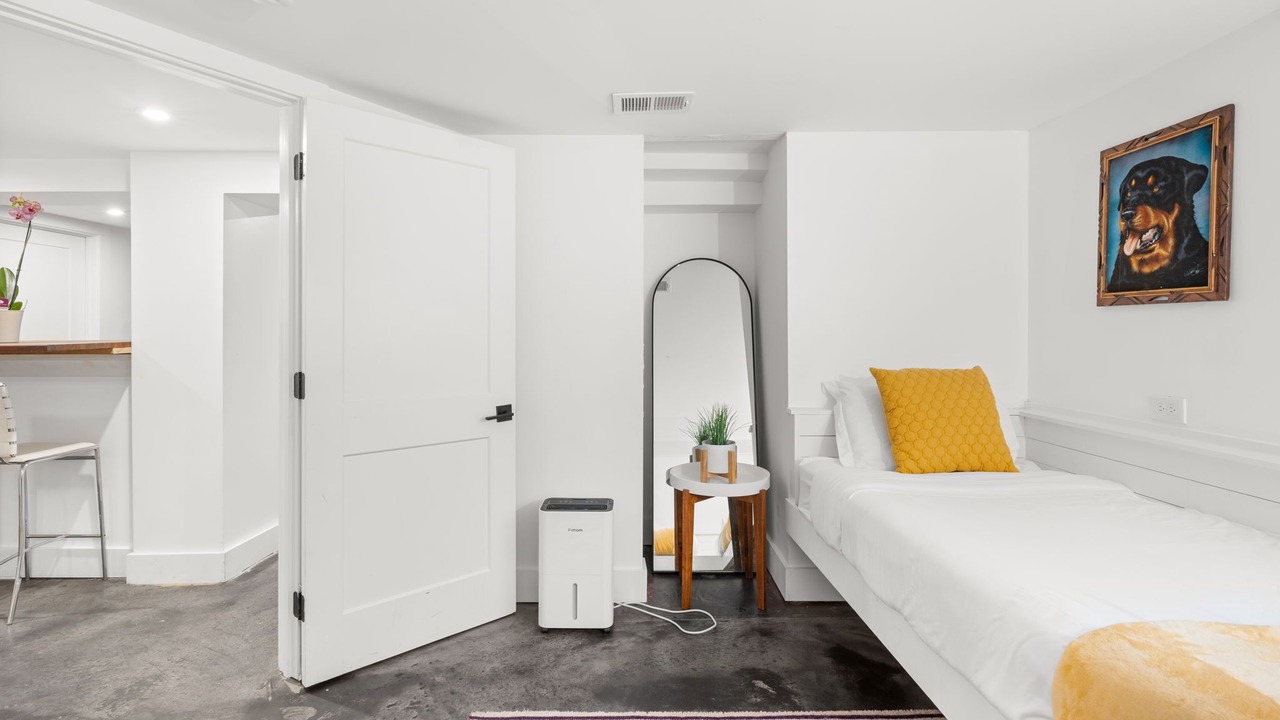 Photo of Bedroom in Historic Waverly