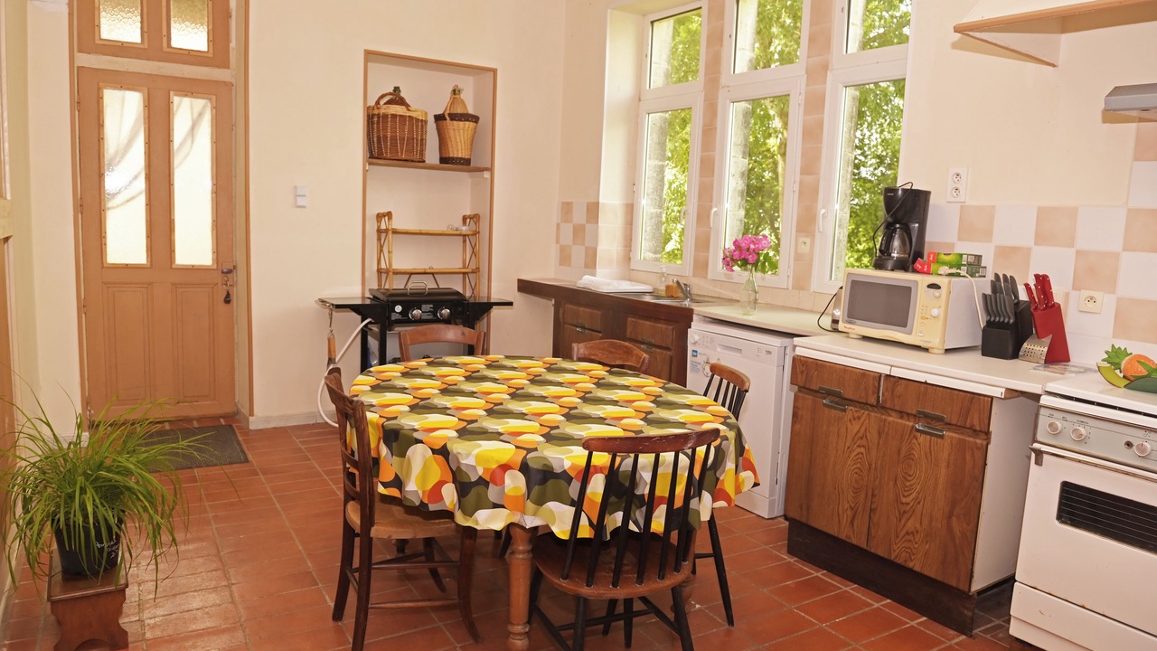 Photo of Kitchen in Champagne-et-Fontaine