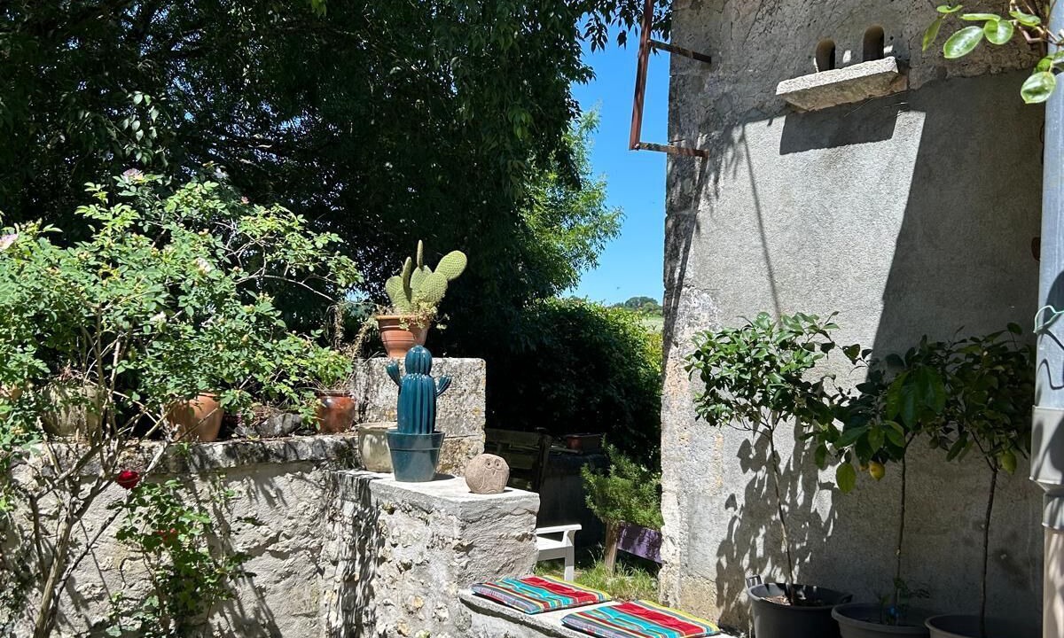 Photo of Outdoor in Champagne-et-Fontaine