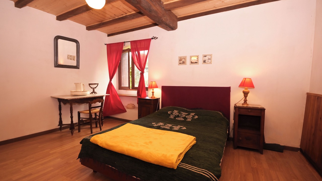 Photo of Bedroom in Champagne-et-Fontaine