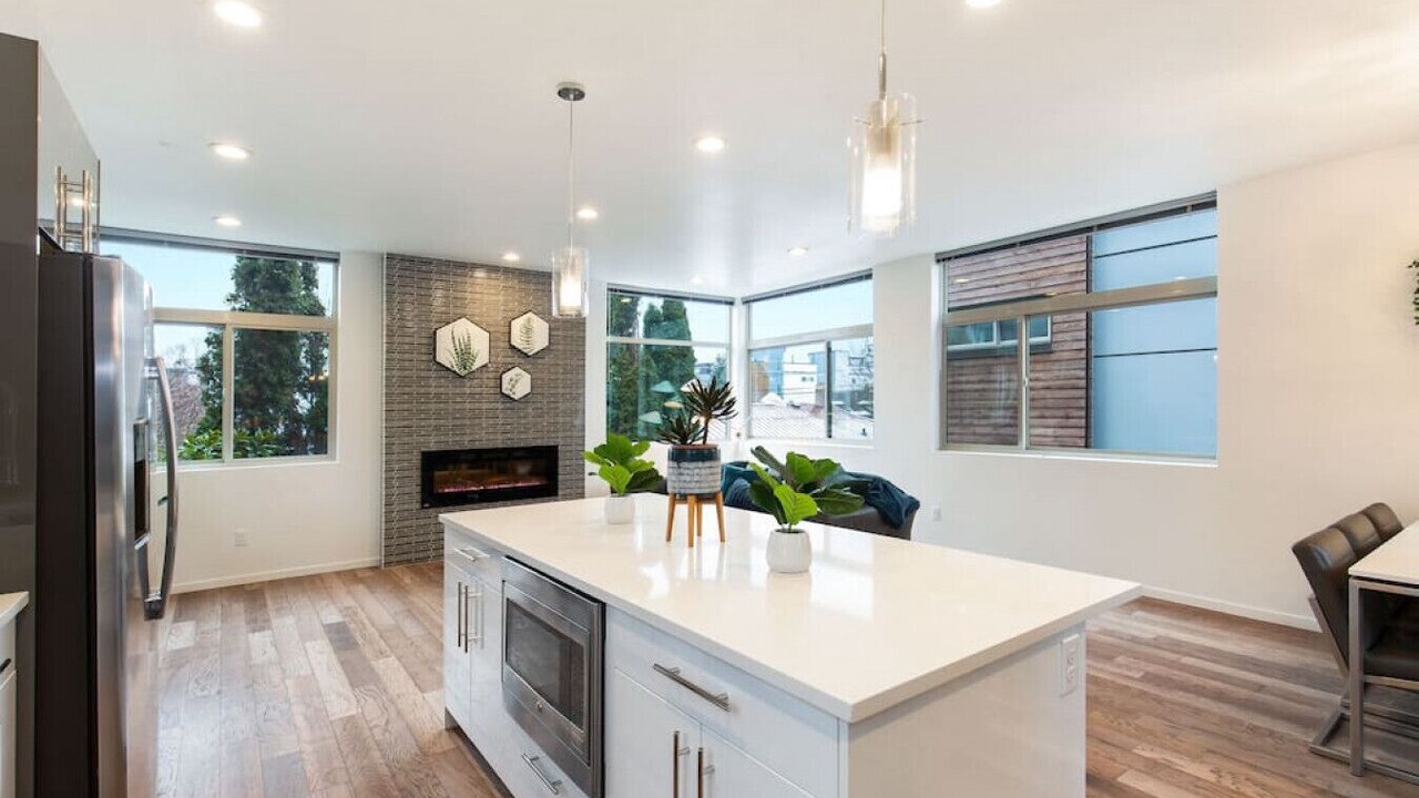 Photo of Others in Ballard