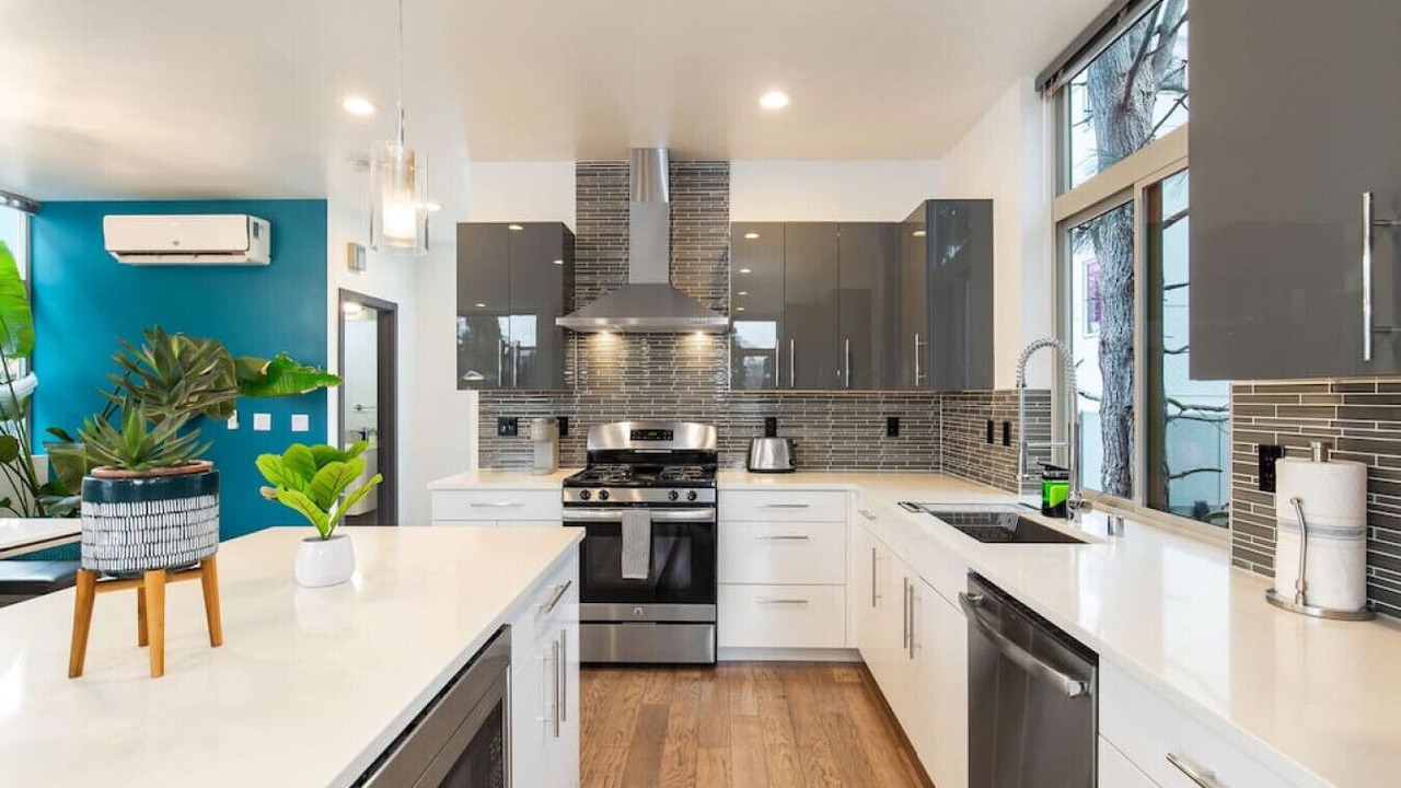 Photo of Others in Ballard