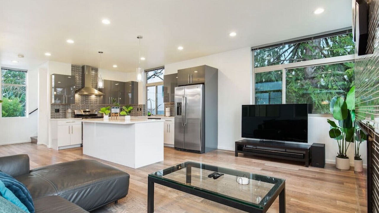 Photo of Others in Ballard