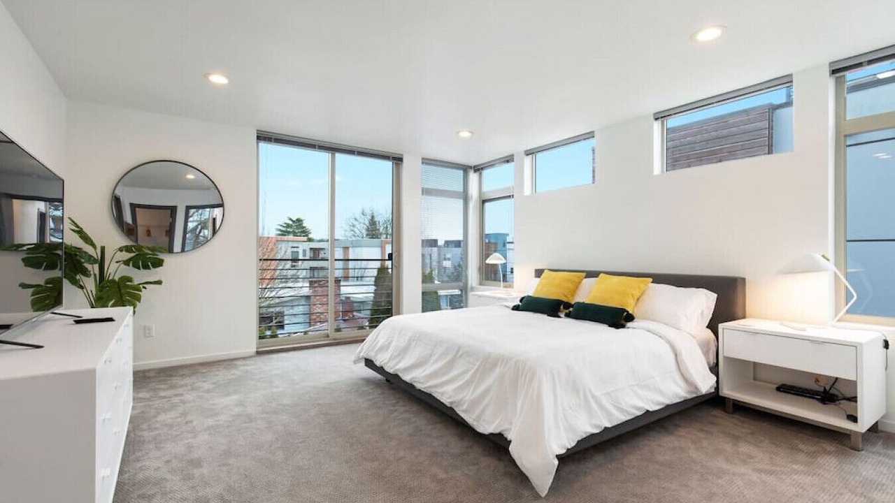 Photo of Others in Ballard