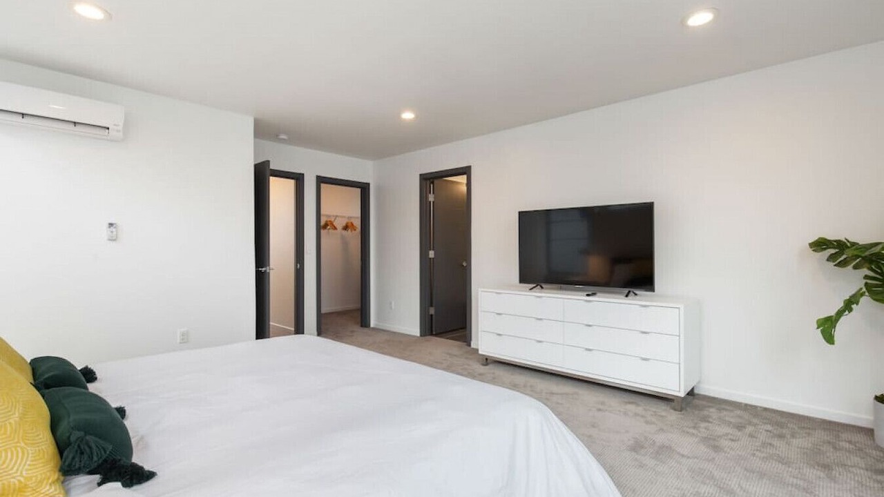 Photo of Others in Ballard