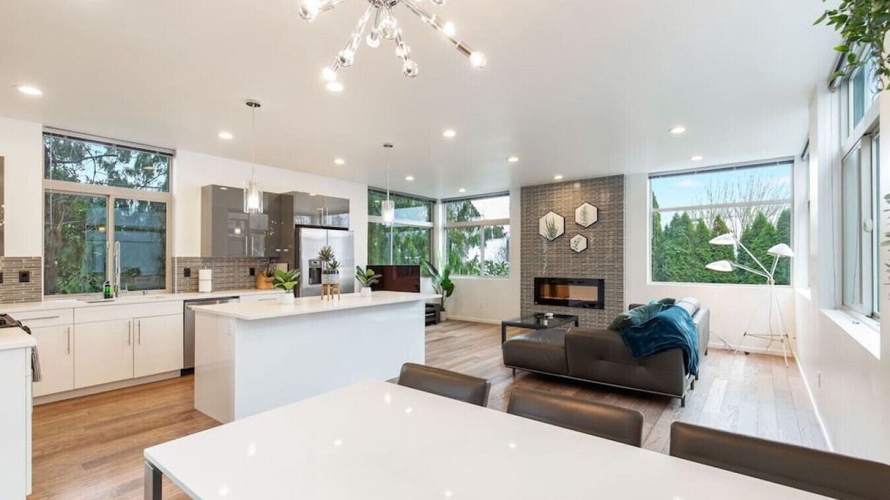 Photo of Others in Ballard