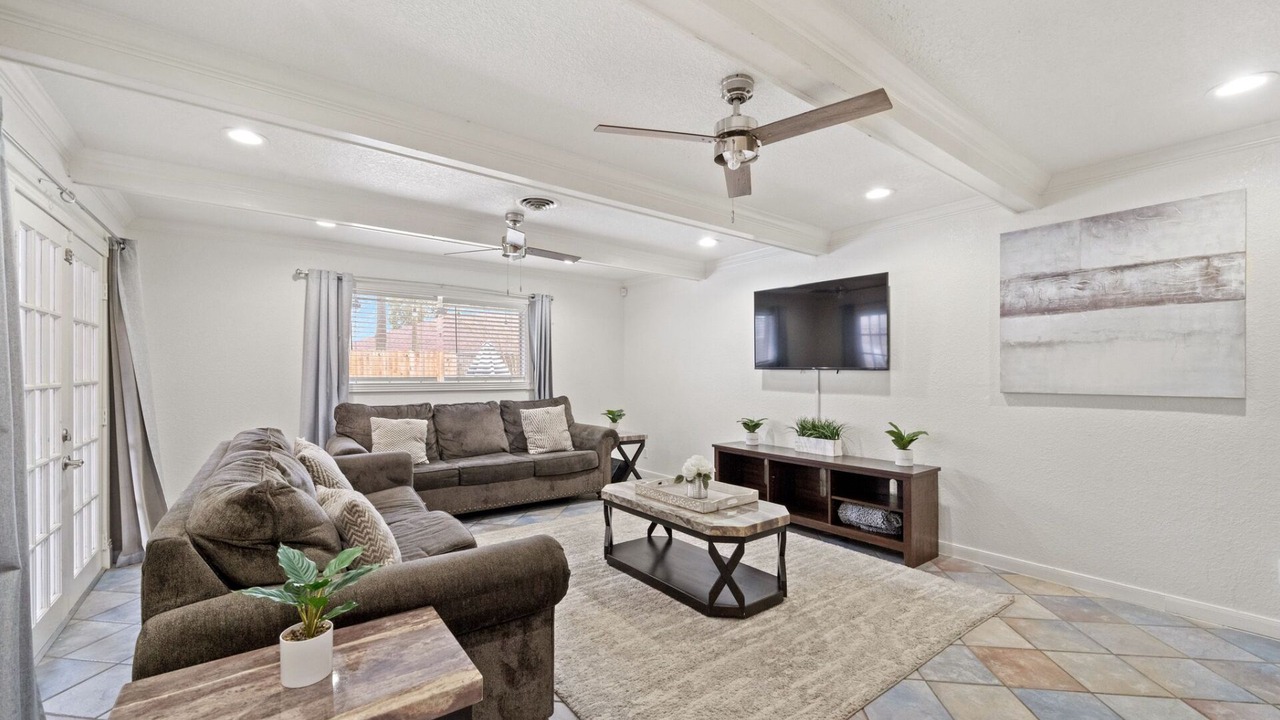 Photo of Livingroom in Texas City