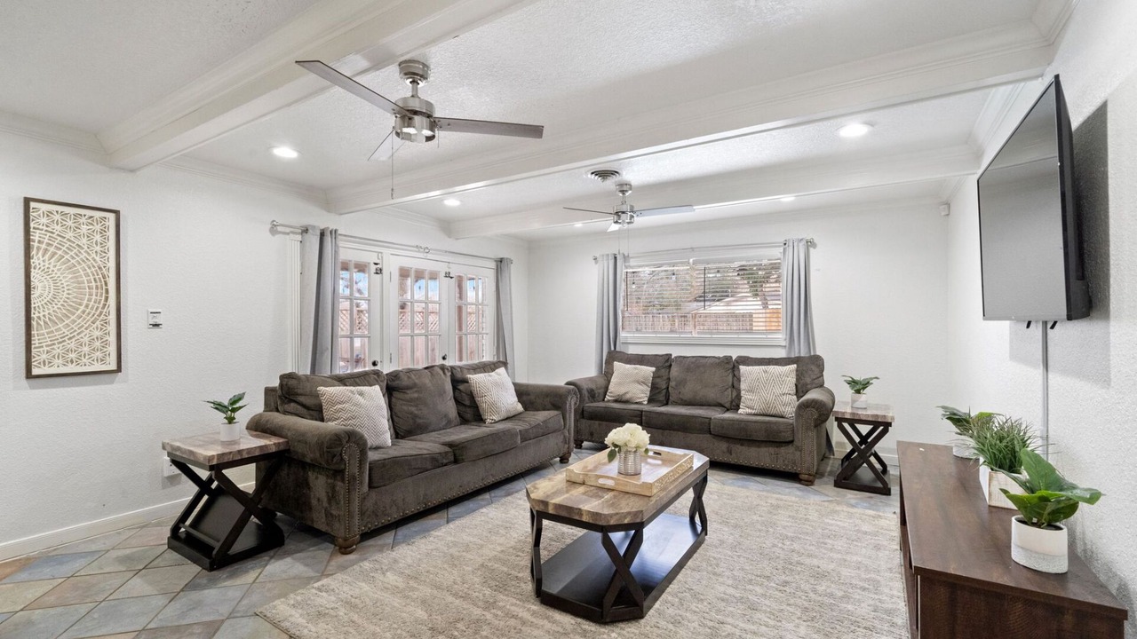 Photo of Livingroom in Texas City