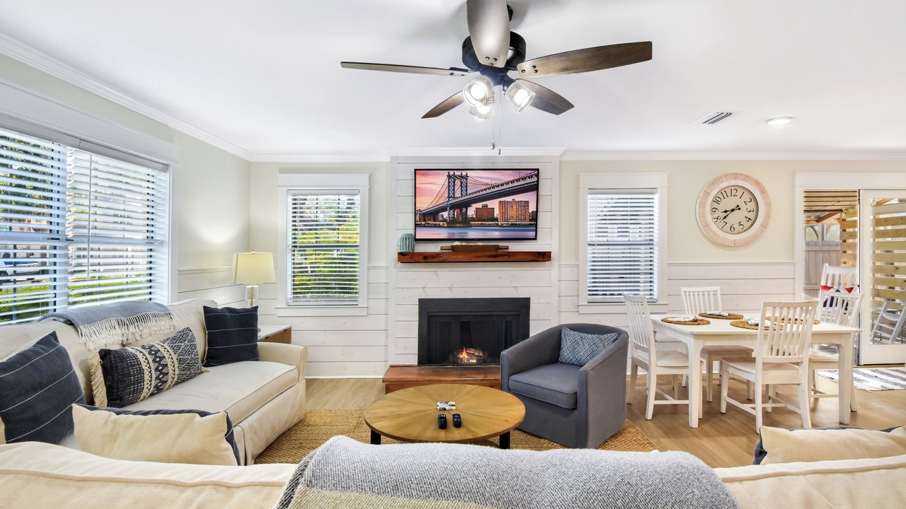 Photo of Livingroom in Demere Park