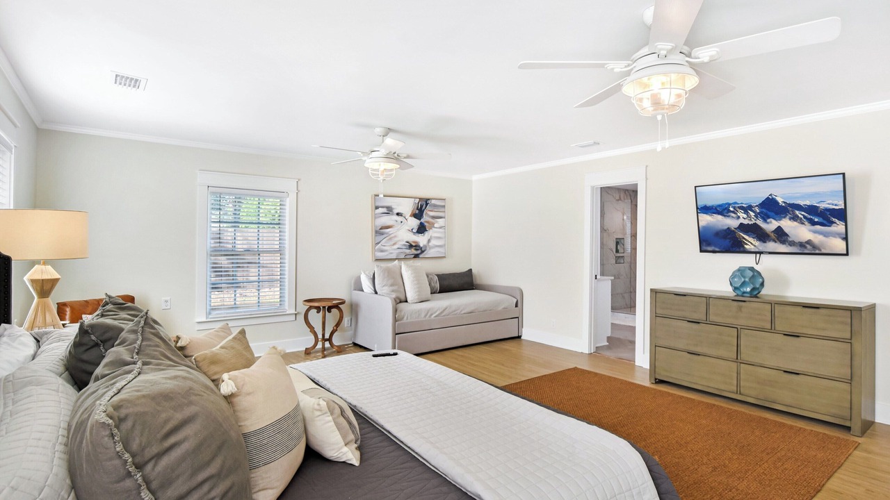 Photo of Bedroom in Demere Park
