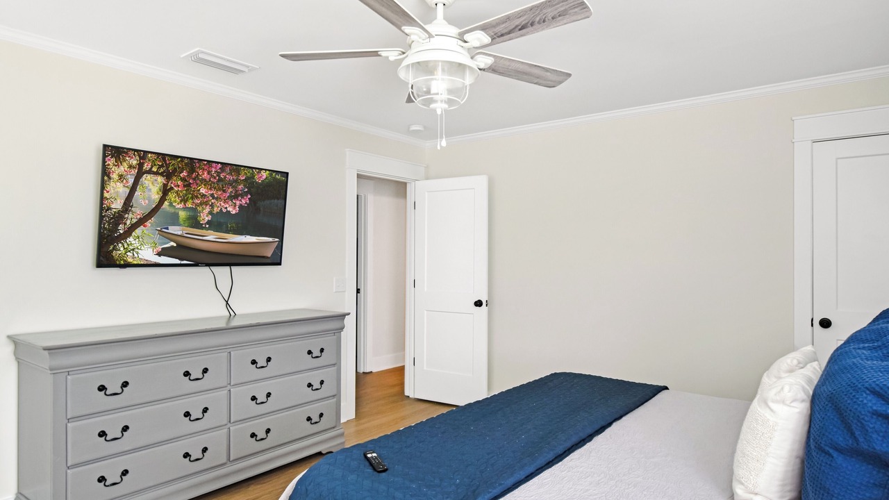 Photo of Bedroom in Demere Park
