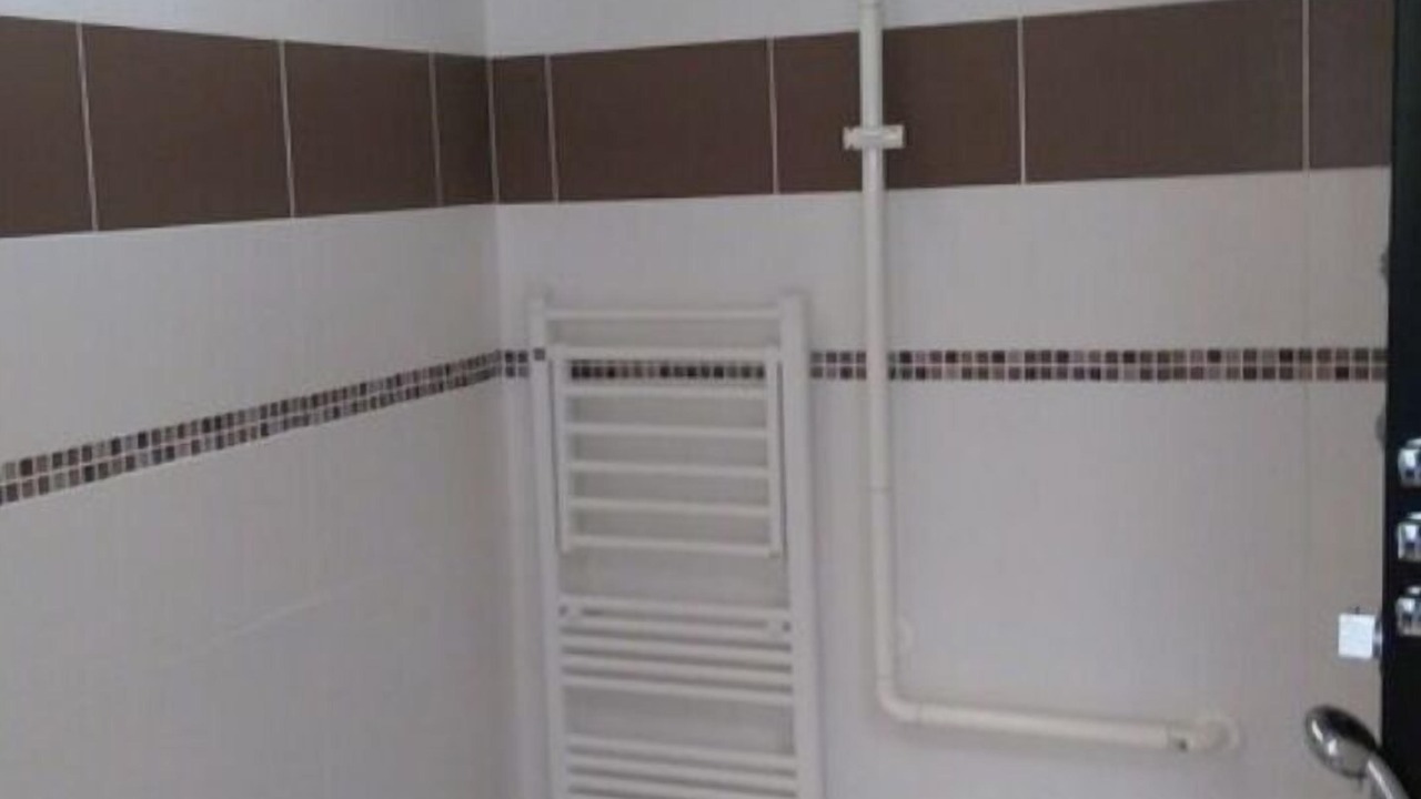 Photo of Bathroom in Caurel