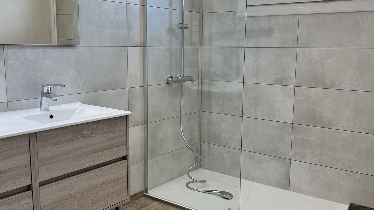 Photo of Bathroom in Tresques