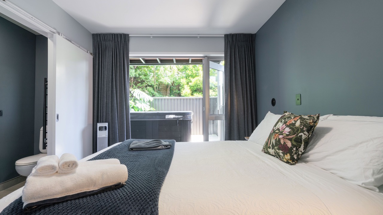 Photo of Others in Parnell