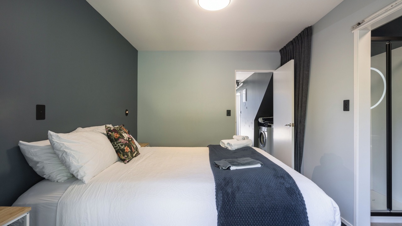 Photo of Others in Parnell