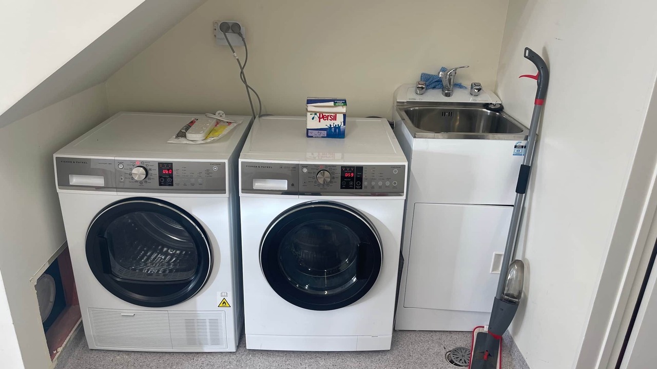 Photo of Others in Parnell