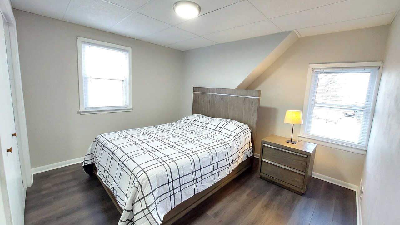 Photo of Bedroom in Melrose Park