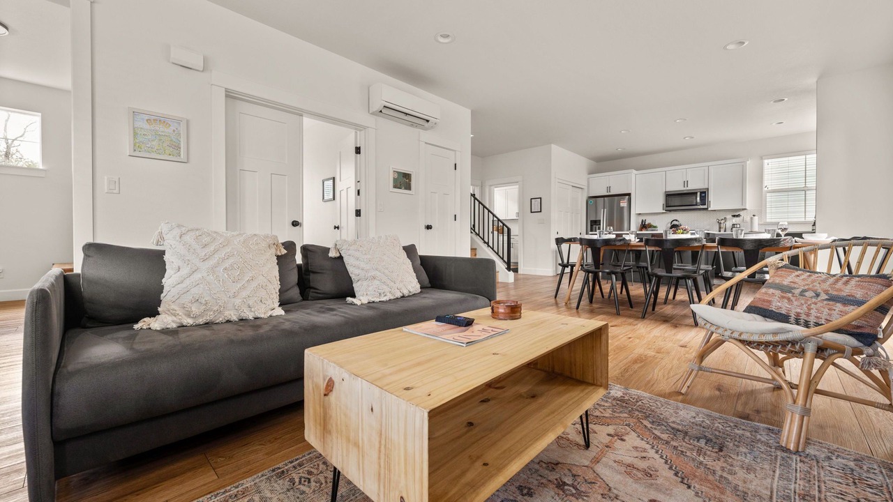 Photo of Livingroom in Southern Crossing