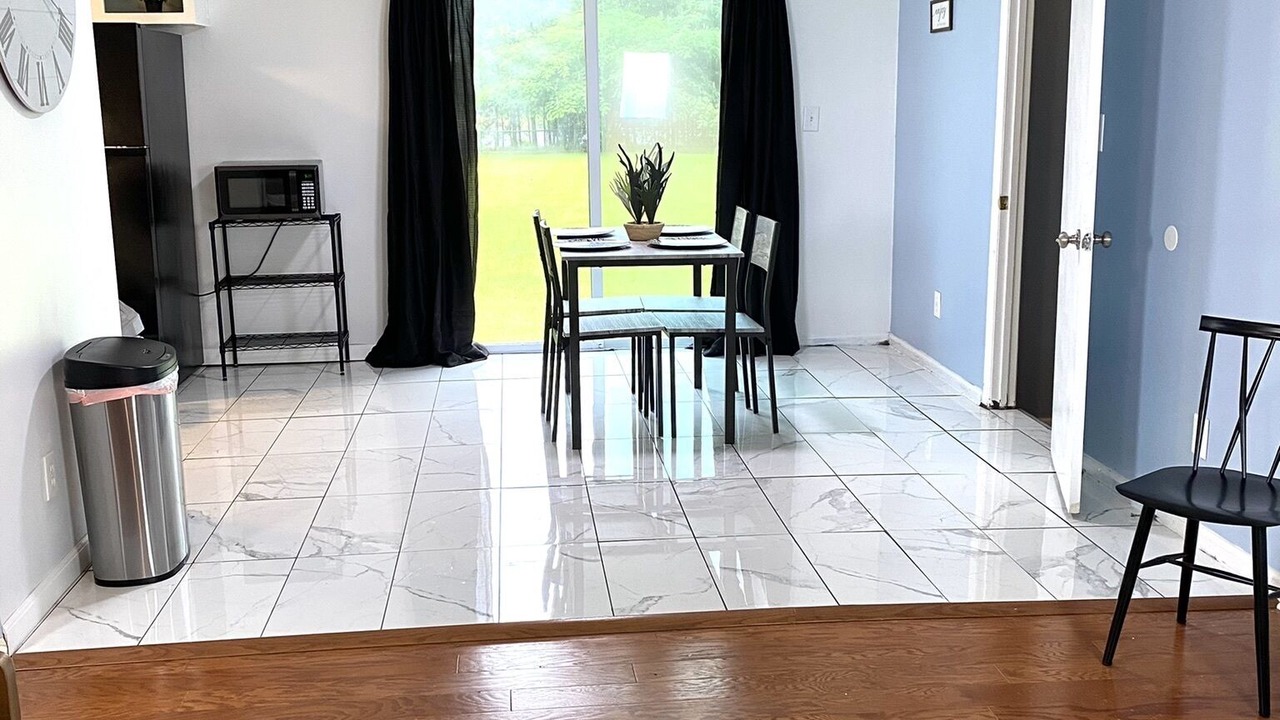 Photo of Others in Albany