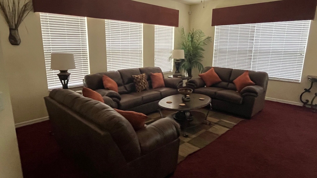 Photo of Livingroom in Thousand Oaks