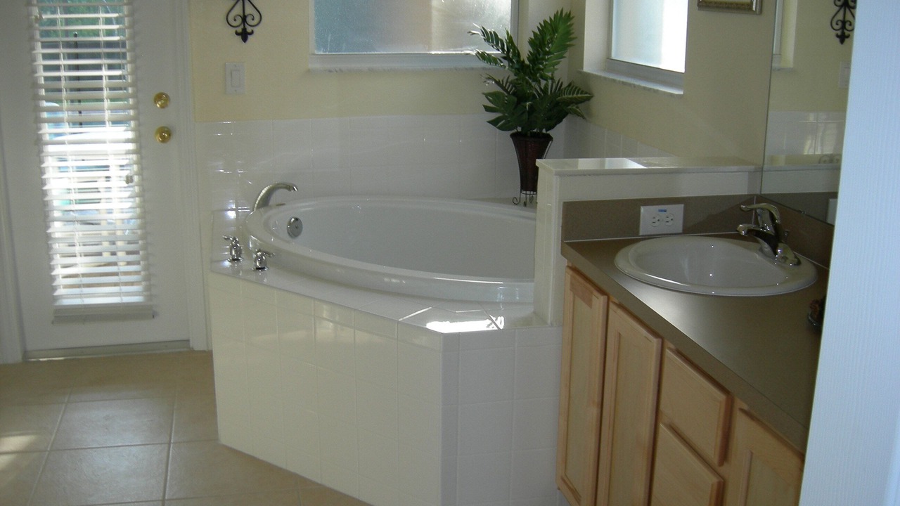 Photo of Bathroom in Thousand Oaks