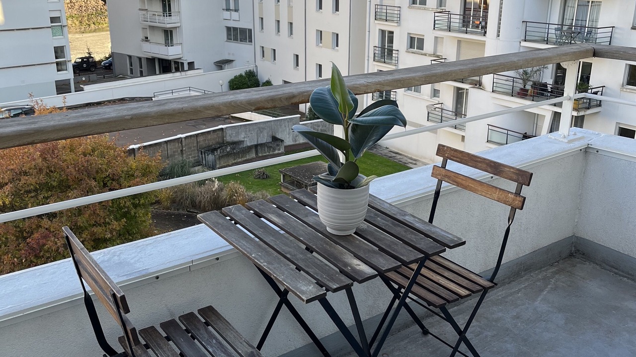 Photo of Outdoor in Madeleine-Champ de Mars