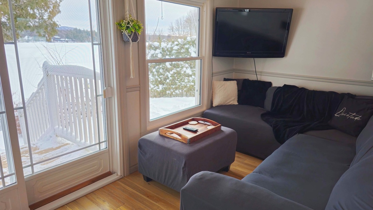 Photo of Livingroom in Dunham