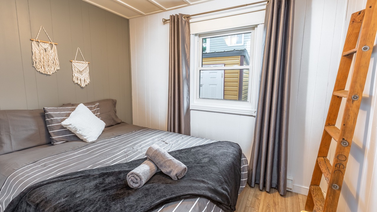 Photo of Bedroom in Dunham
