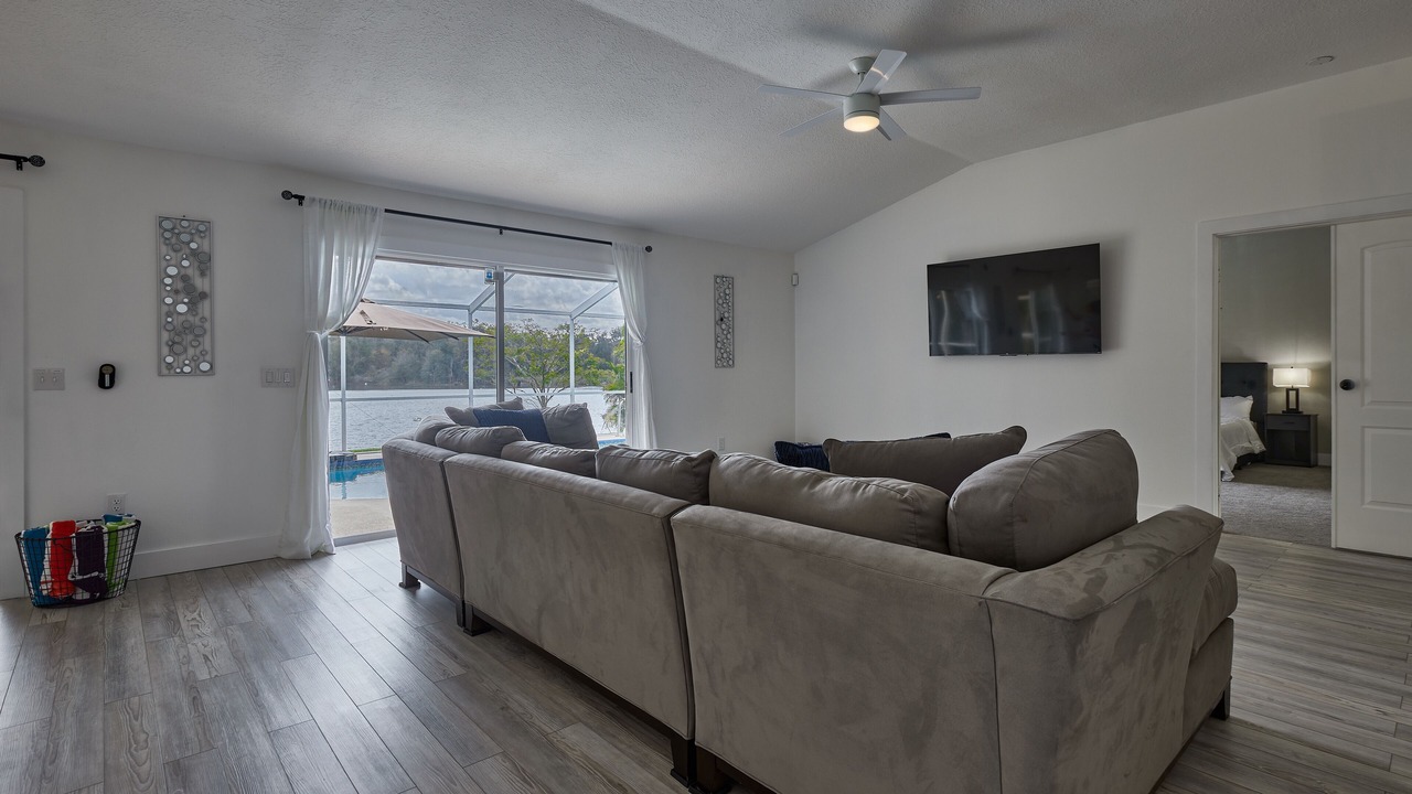 Photo of Livingroom in Valrico