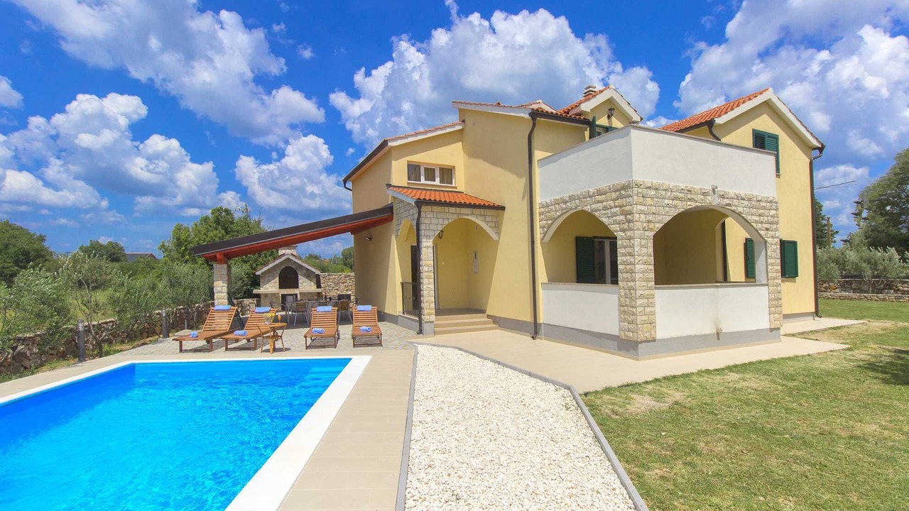 Photo of Outdoor in Bristane