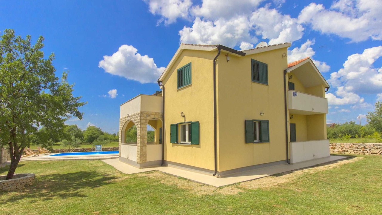 Photo of Outdoor in Bristane
