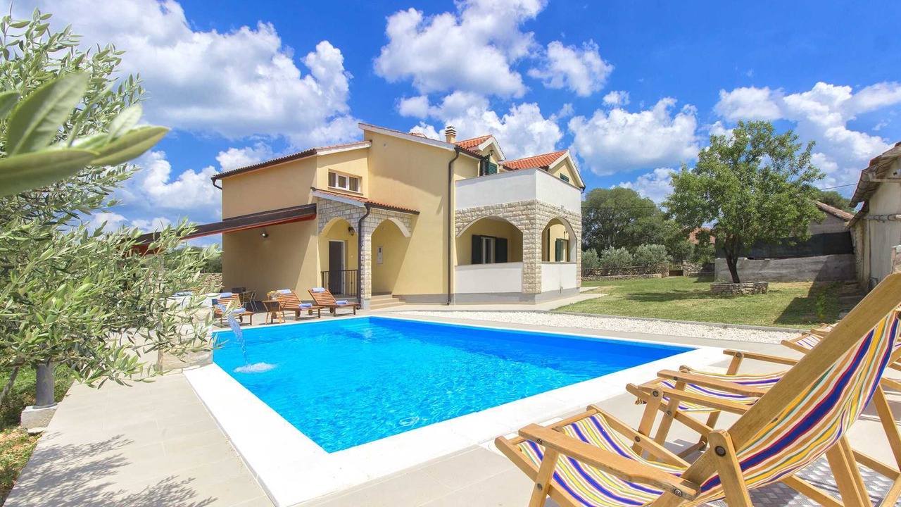 Photo of Outdoor in Bristane