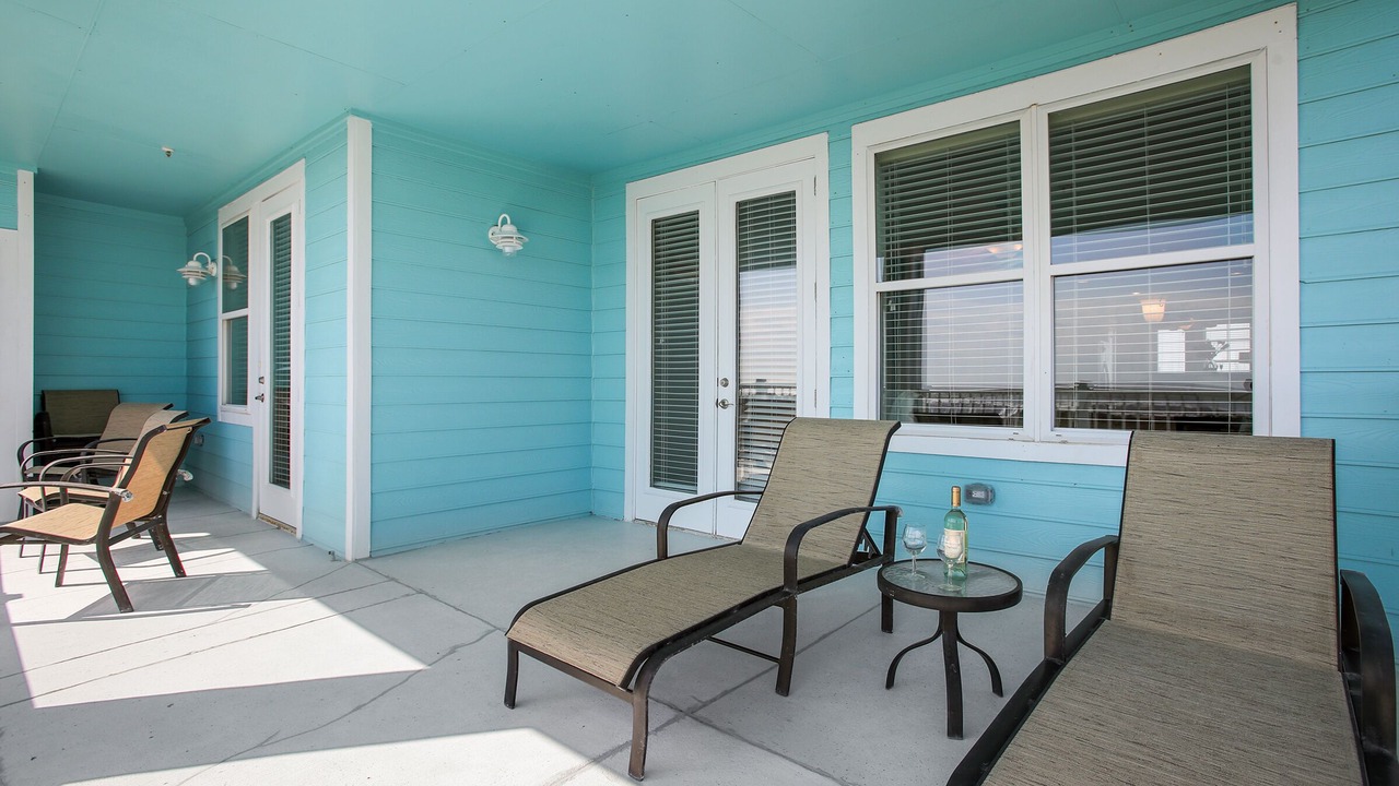 Photo of Patio Balcony in Red Fish Cove