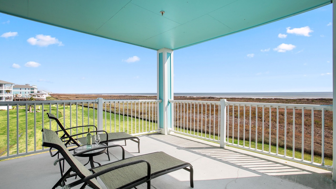 Photo of Patio Balcony in Red Fish Cove