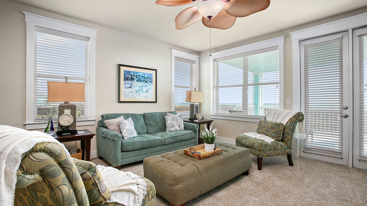 Photo of Livingroom in Red Fish Cove