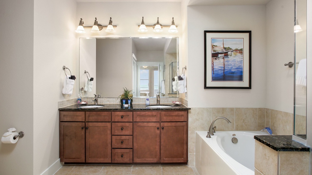 Photo of Bathroom in Red Fish Cove