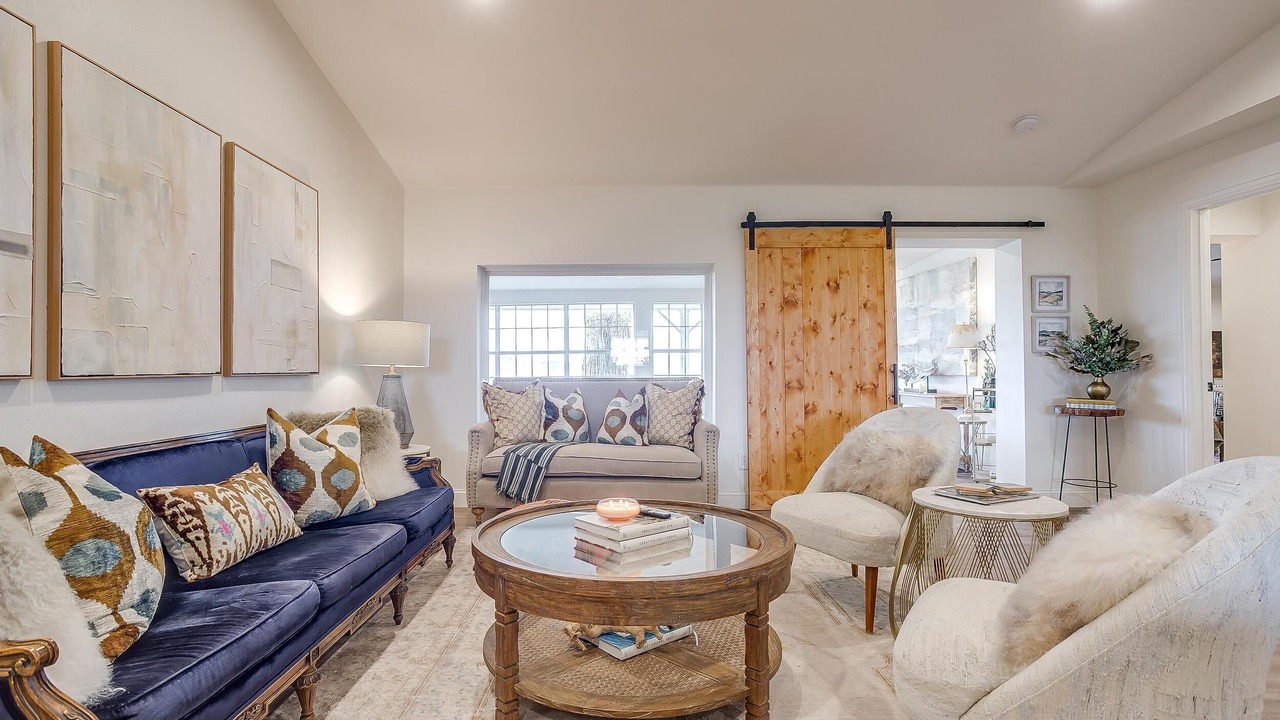 Photo of Livingroom in Dennis
