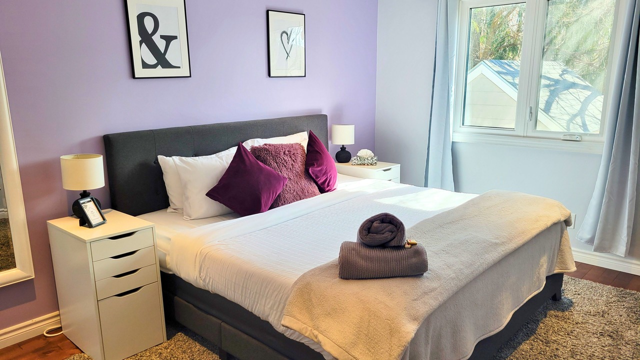 Photo of Bedroom in Port Dalhousie
