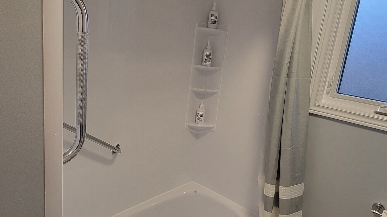 Photo of Bathroom in Port Dalhousie