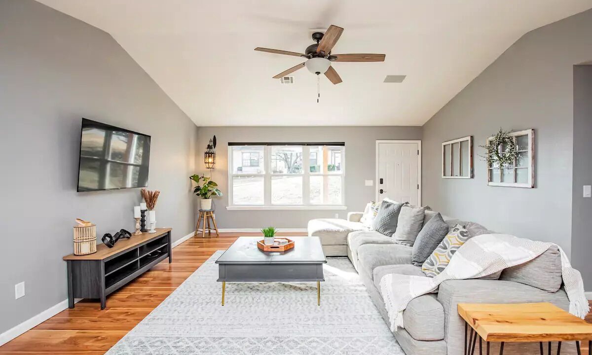 Photo of Livingroom in Beaver Shores