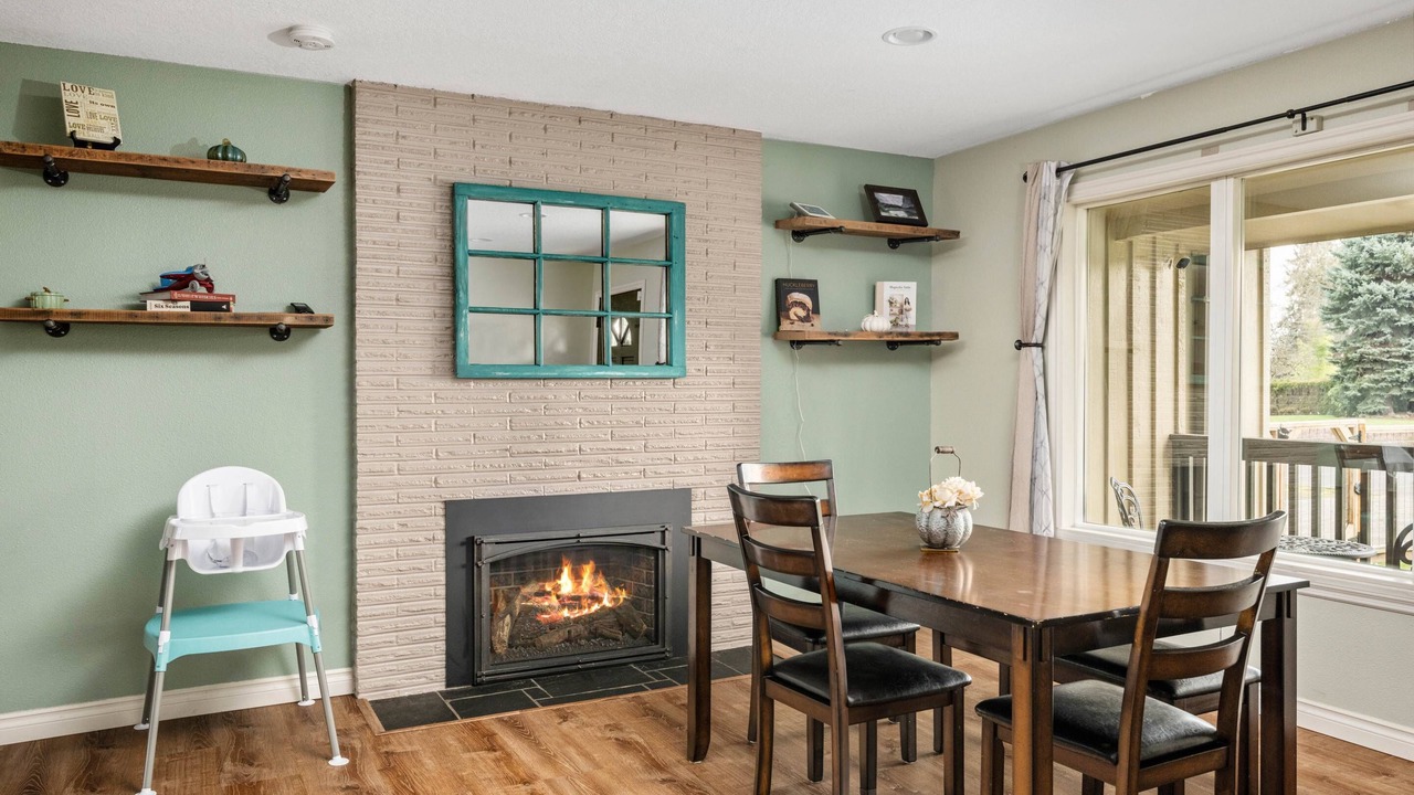 Photo of Livingroom in Hillsboro