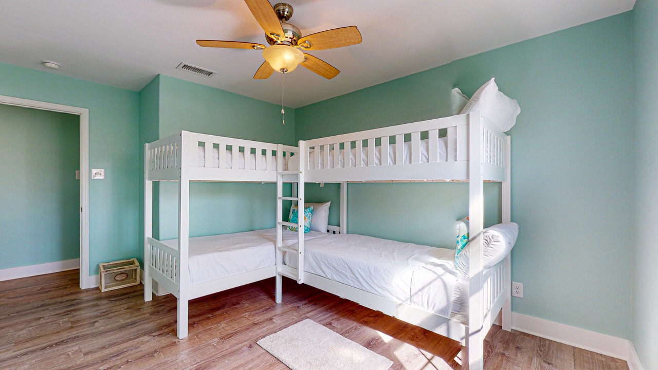 Photo of Bedroom in Leeward Sands