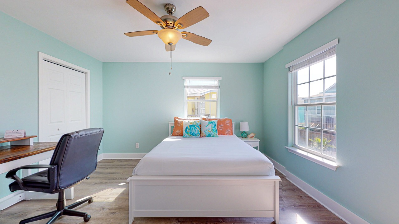Photo of Bedroom in Leeward Sands