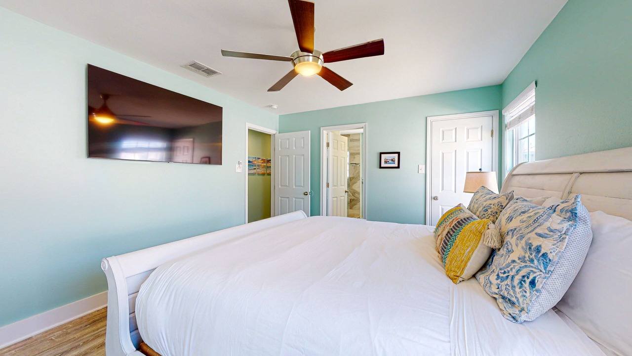 Photo of Bedroom in Leeward Sands