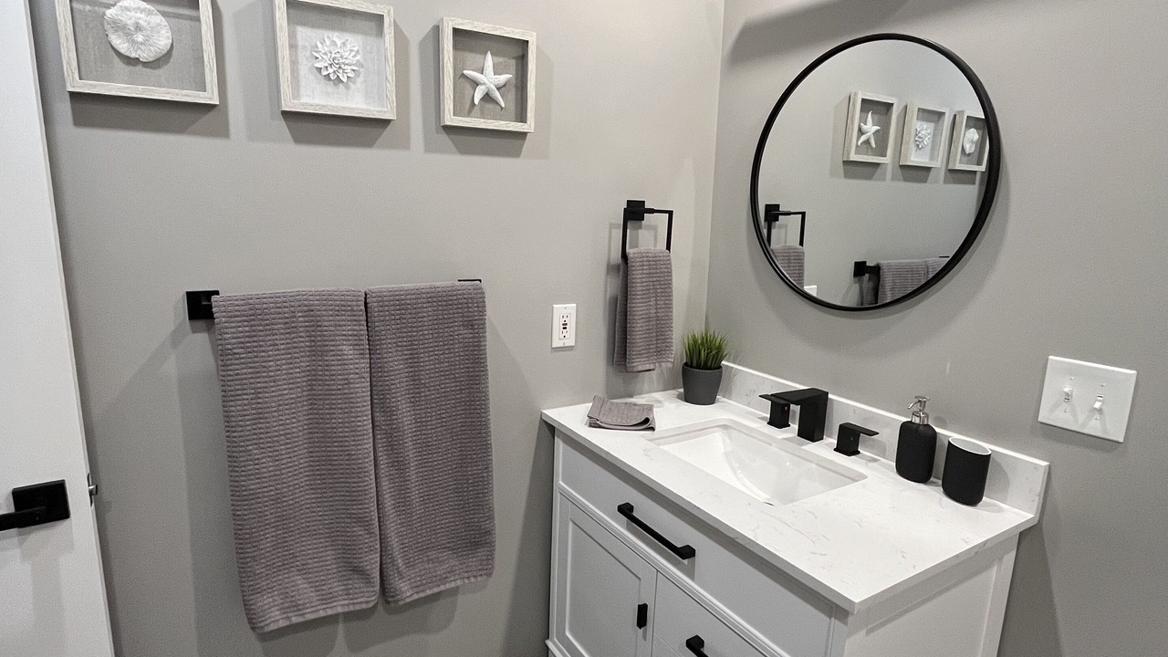 Photo of Bathroom in Englewood East