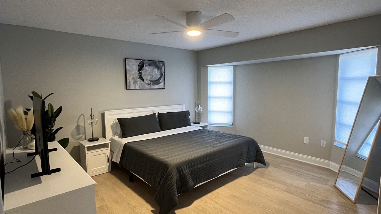 Photo of Bedroom in Englewood East